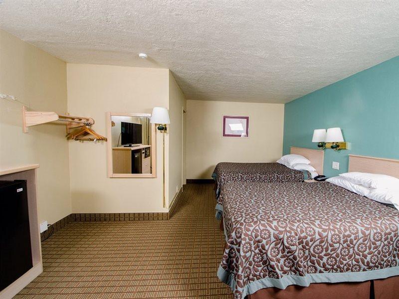 Days Inn By Wyndham Portland Central Extérieur photo