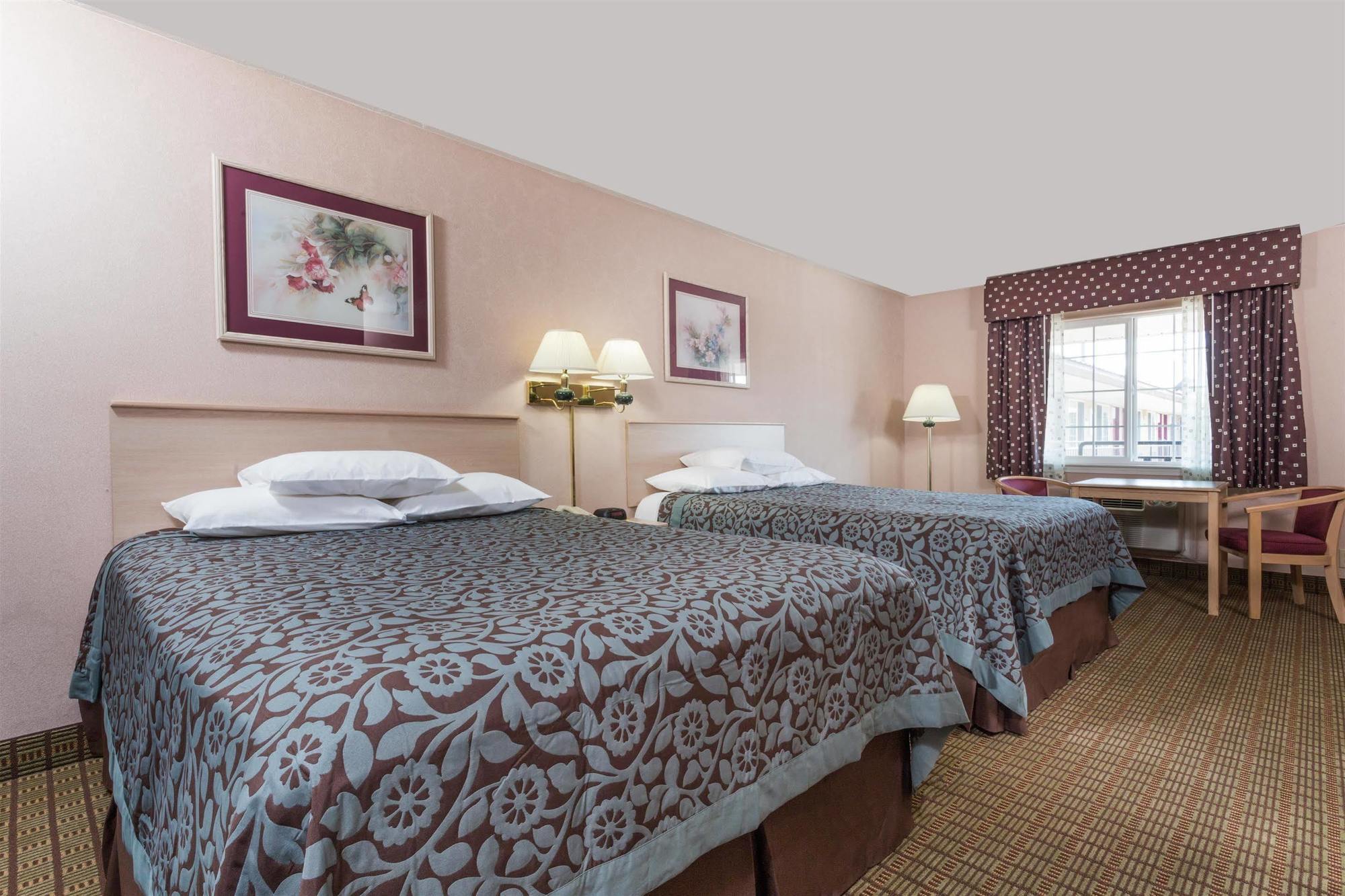 Days Inn By Wyndham Portland Central Extérieur photo