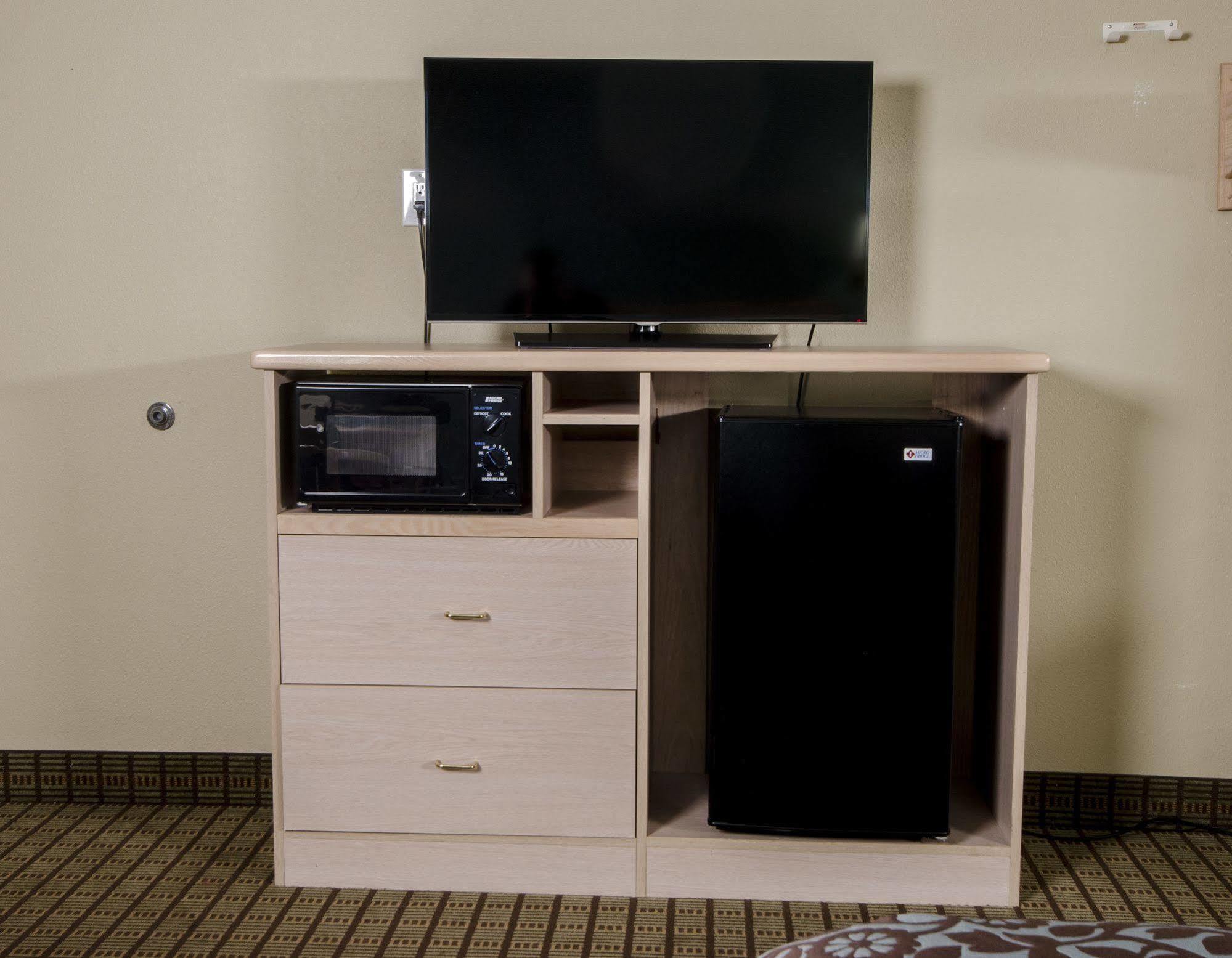 Days Inn By Wyndham Portland Central Extérieur photo